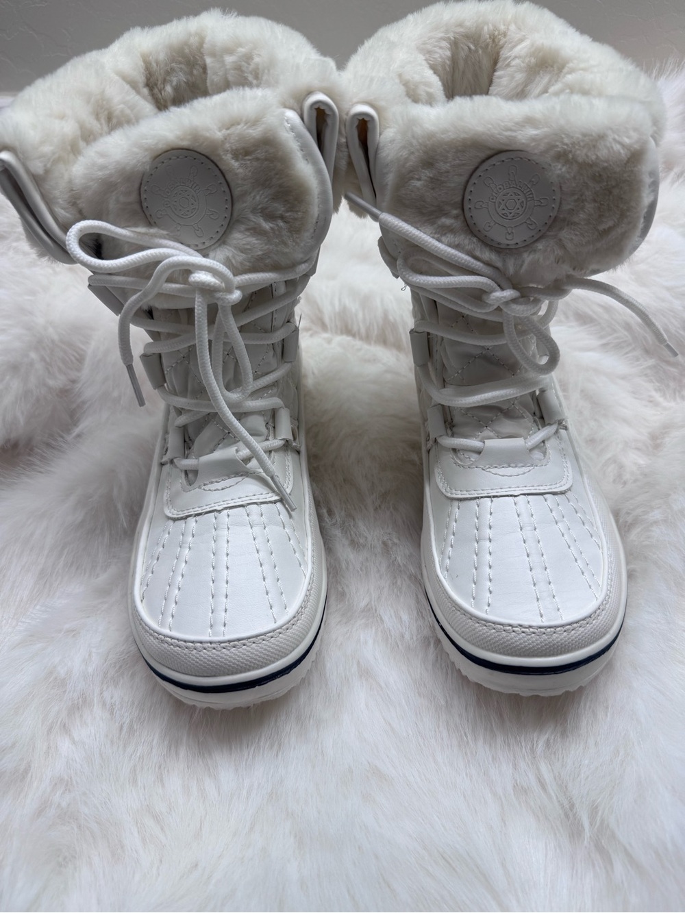 Global Win White Faux-Fur Cuff Lace-Up Winter Boots